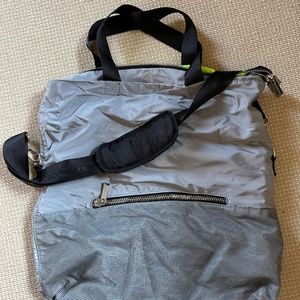 EUC Discontinued HTF Athleta Gym bag SILVER GREY WITH LIME LINING!!!